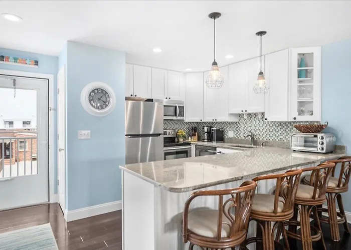 Beautiful Second Floor 2 Bedroom With Great Canal Views Ocean City