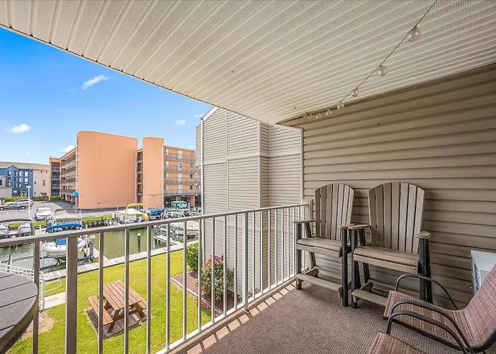 Beautiful Second Floor 2 Bedroom With Great Canal Views Сasa de vacaciones *