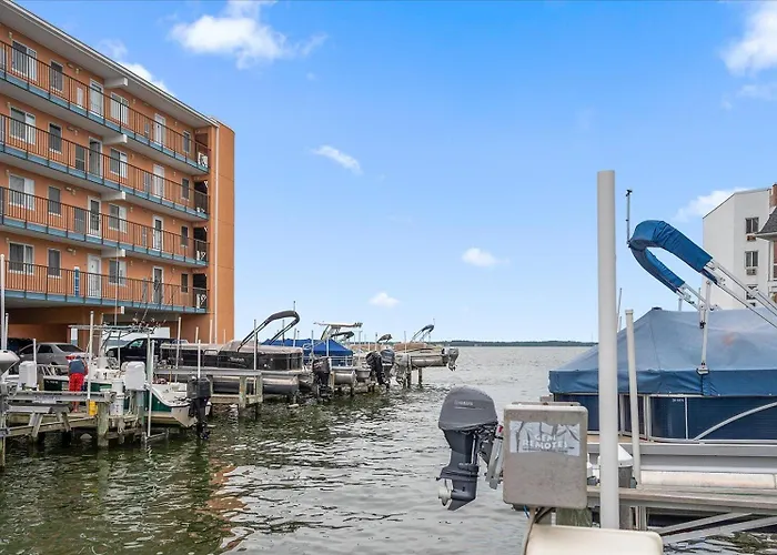 Beautiful Second Floor 2 Bedroom With Great Canal Views * Ocean City